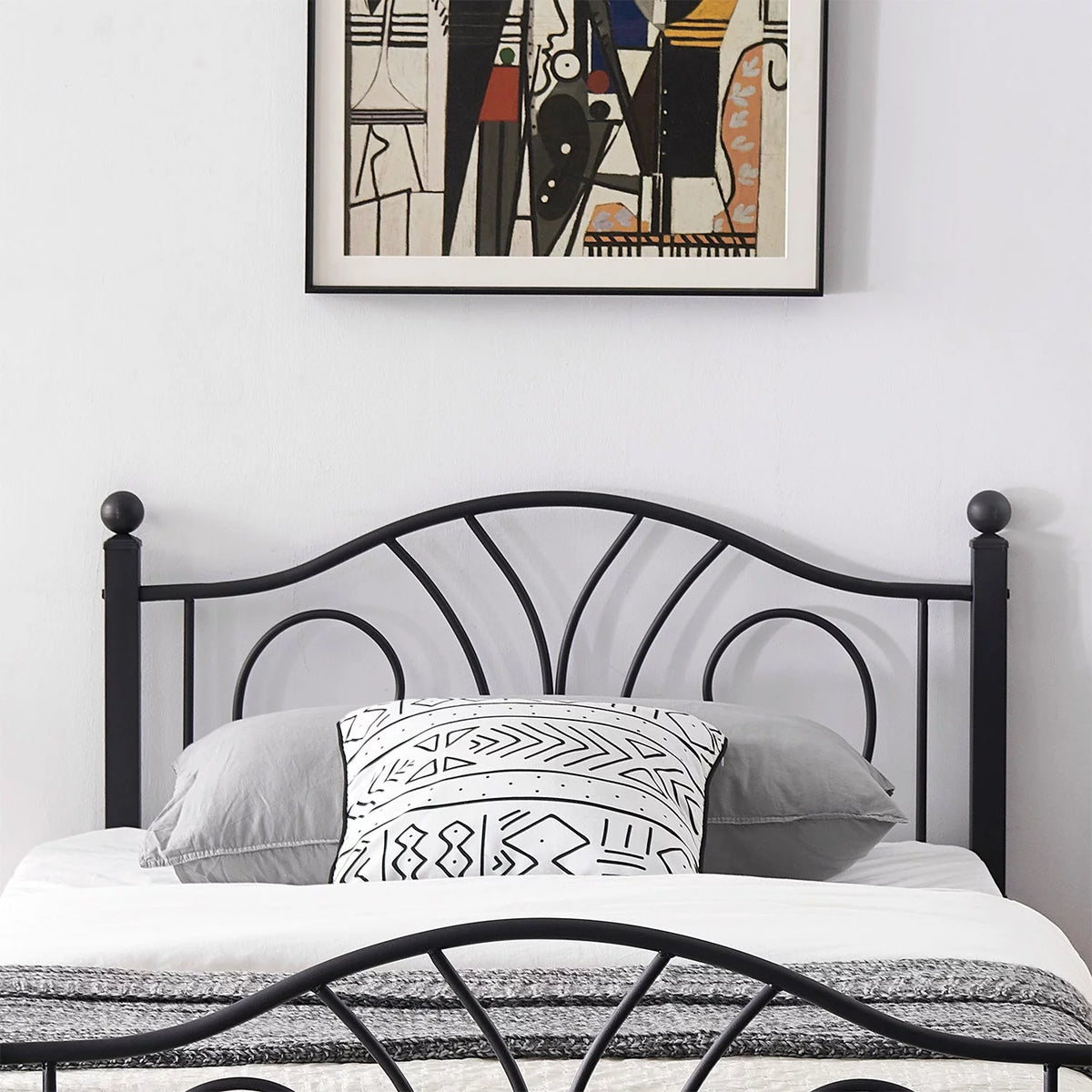 Twin Size Metal Bed Frame and 2 Black Nightstands Y256205