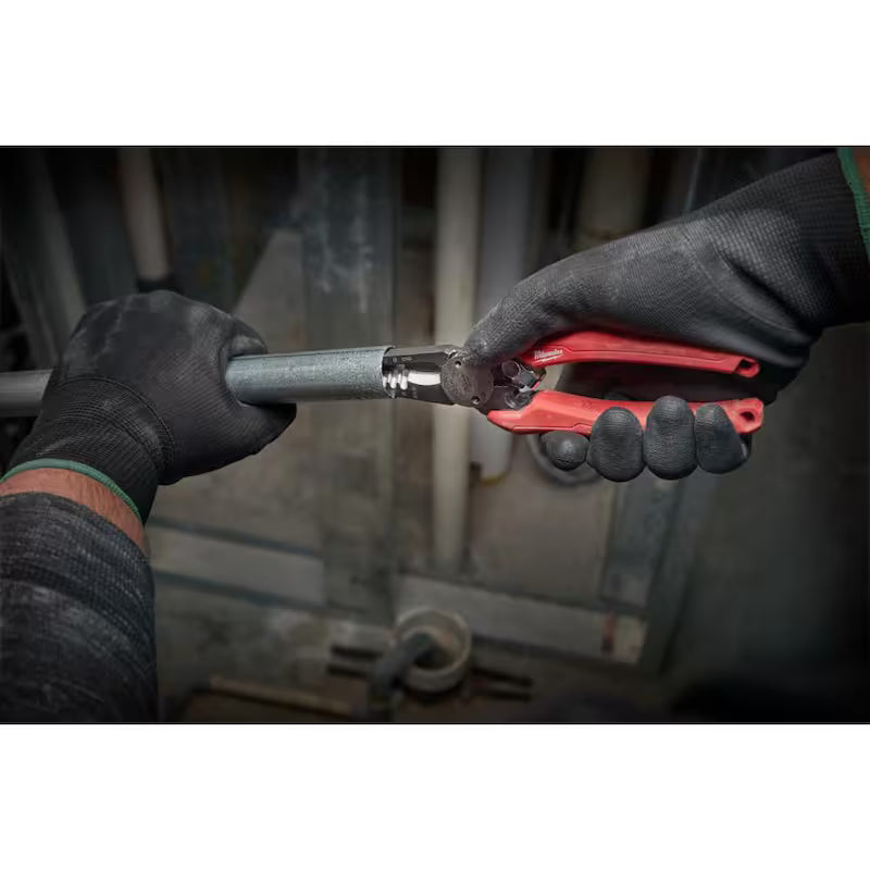 Compact Tape Measure with Pliers V809724