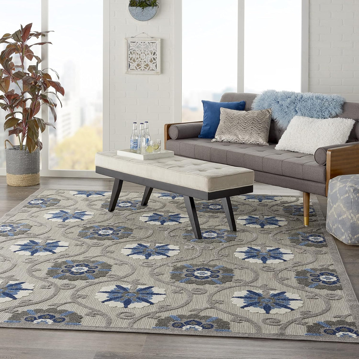 Grey/Blue 7' x 10' Area Rug Y48476
