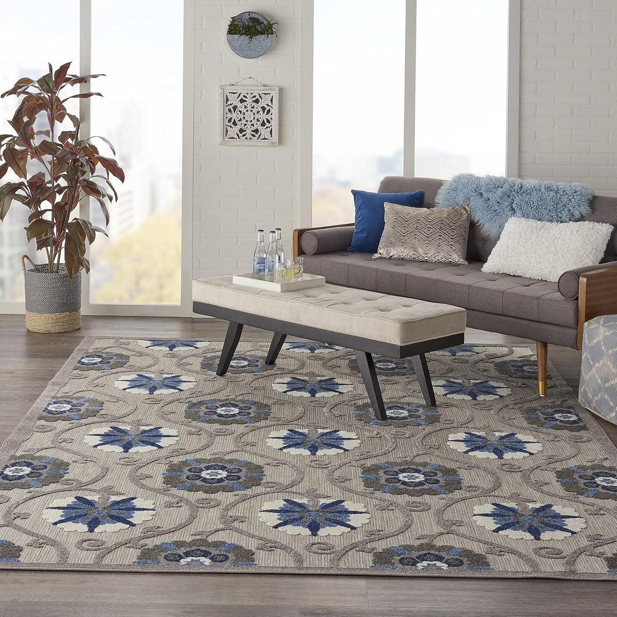 Grey/Blue 7' x 10' Area Rug Y48476