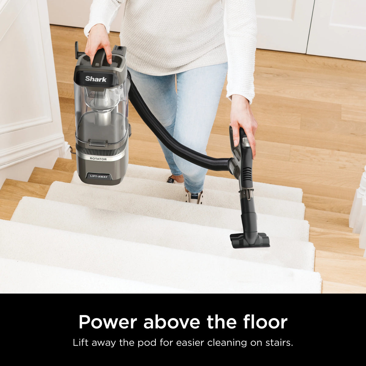 Upright Vacuum with Self-Cleaning Brushroll I6619