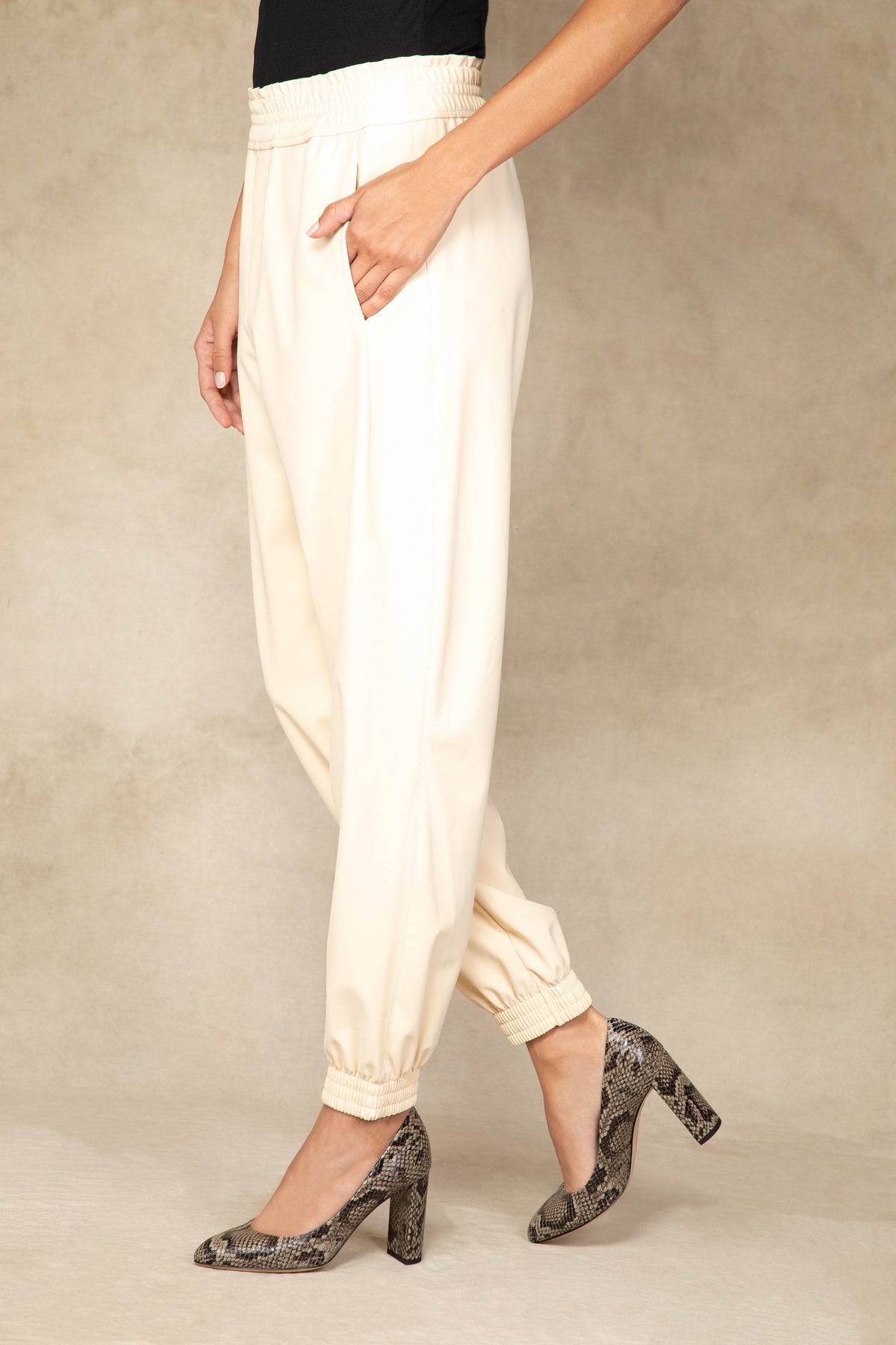 Taupe 8 US G639886