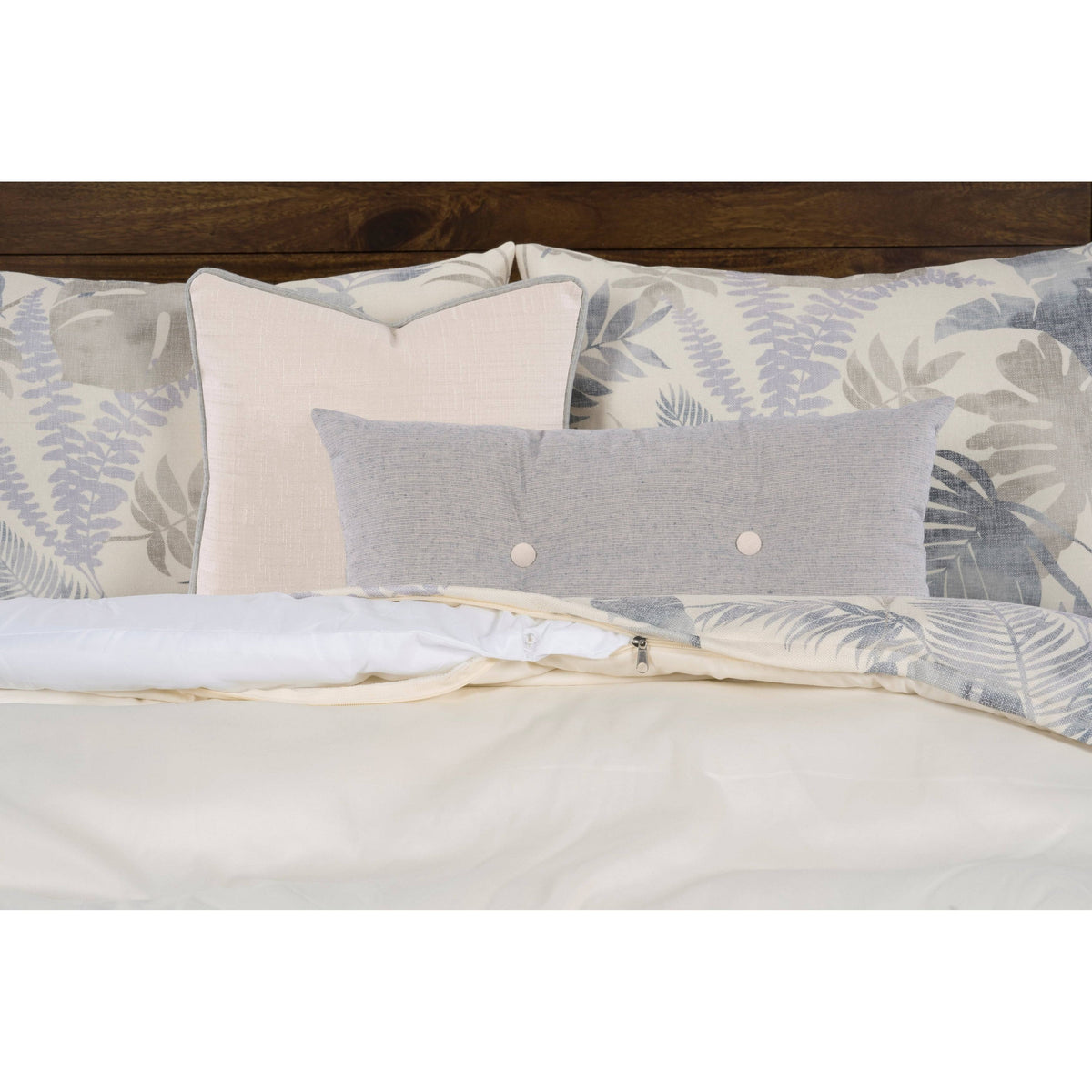 6 Piece Queen Duvet Cover Set with Duvet Insert J30342