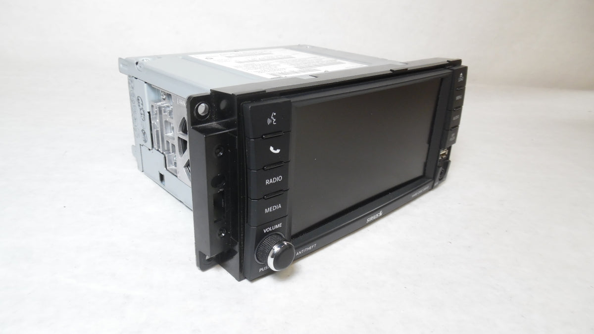 Pre-Owned CD DVD Player Radio Receiver with Display X454708