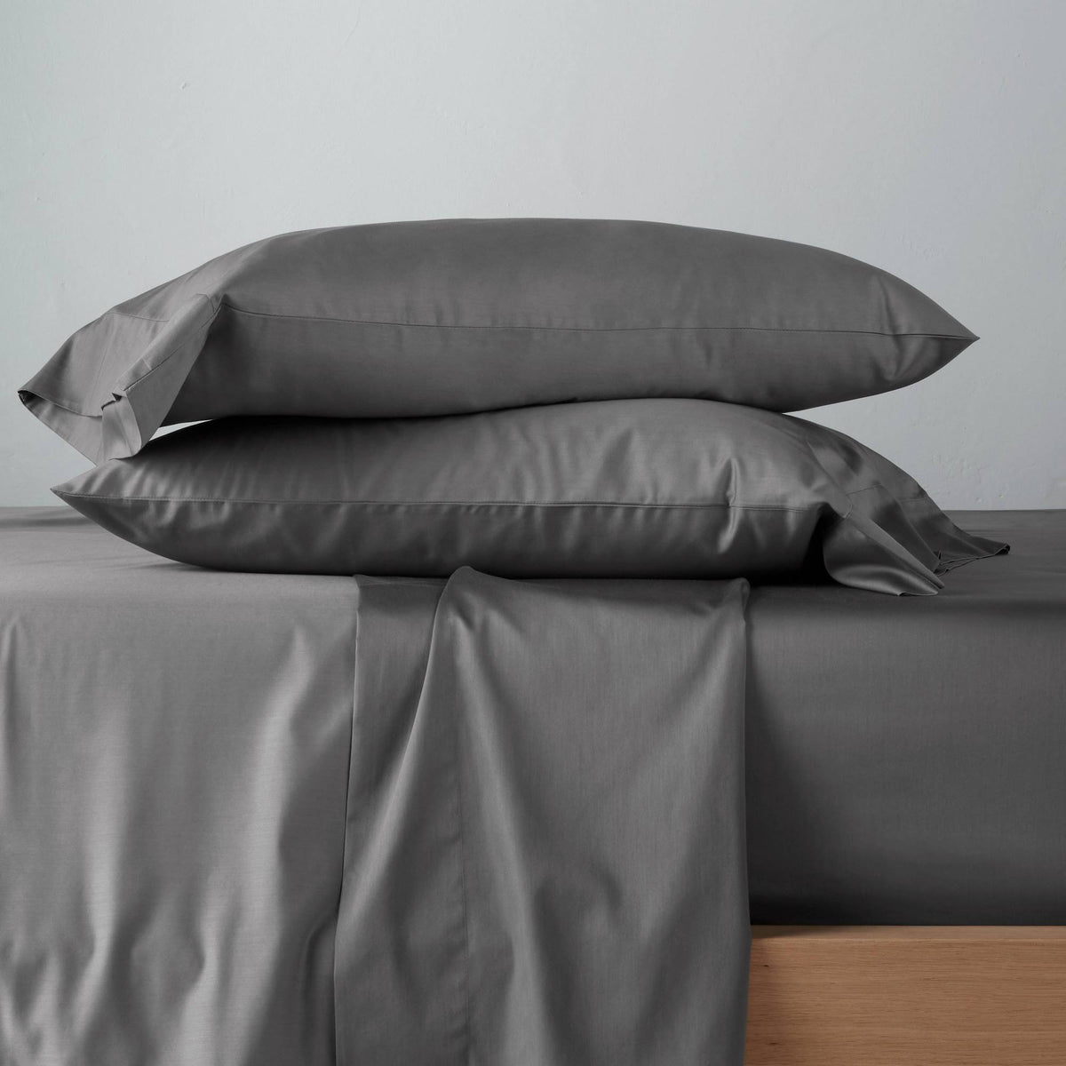 California King 300 Thread Count Solid Sheet Set Dark Gray W469388