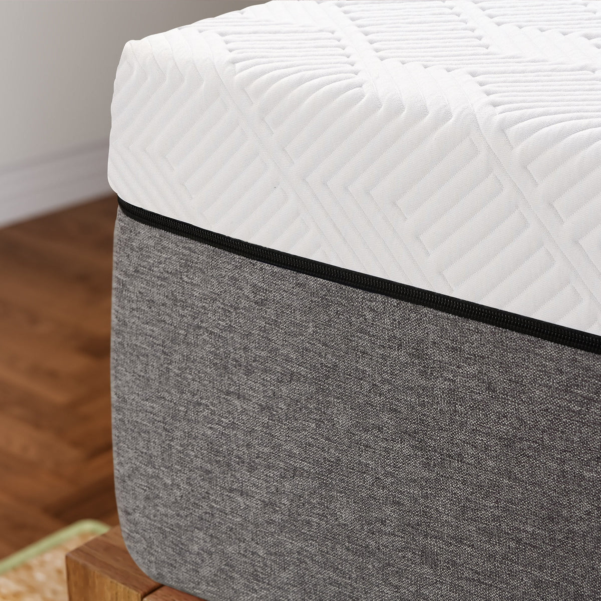 Queen 10 Inch Gel Memory Foam Mattress R493973