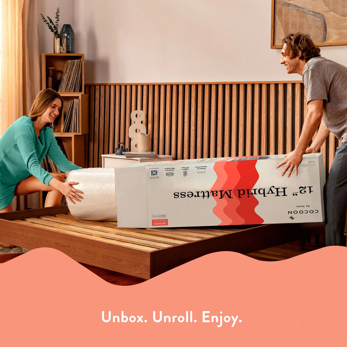 Queen Medium Hybrid Mattress B9807